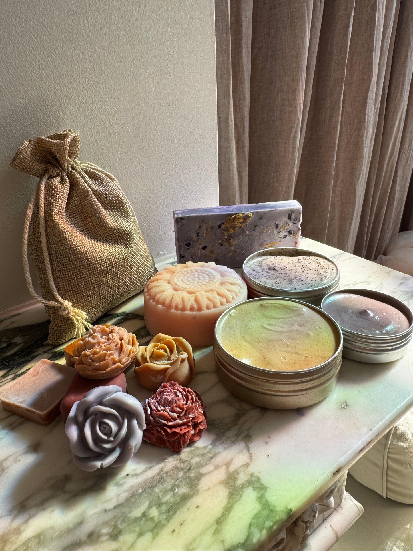 Uitverkocht - The Amara Bloom